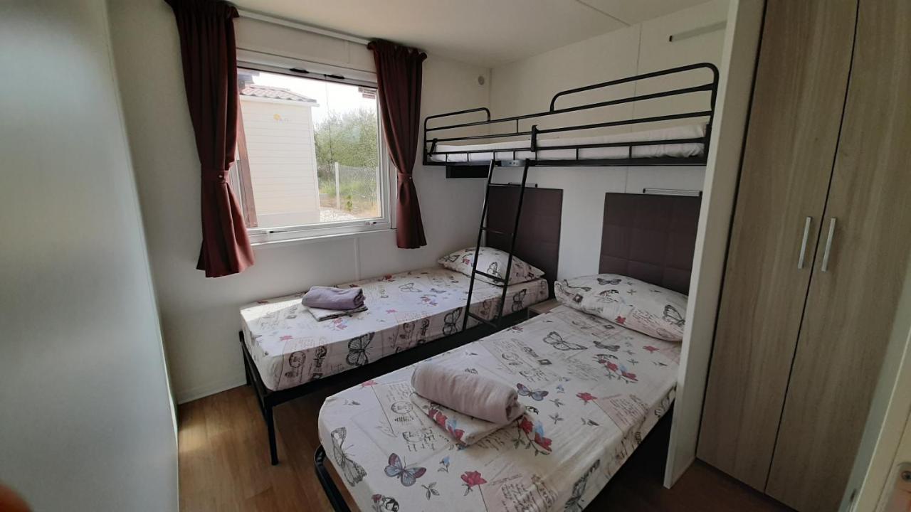 Mobile Homes Kamp Maslina, บีโอกราดนาโมรู ภายนอก รูปภาพ