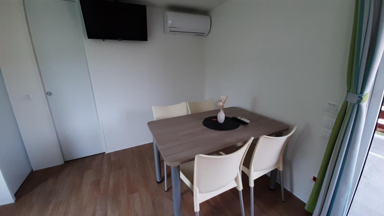 Mobile Homes Kamp Maslina, บีโอกราดนาโมรู ภายนอก รูปภาพ