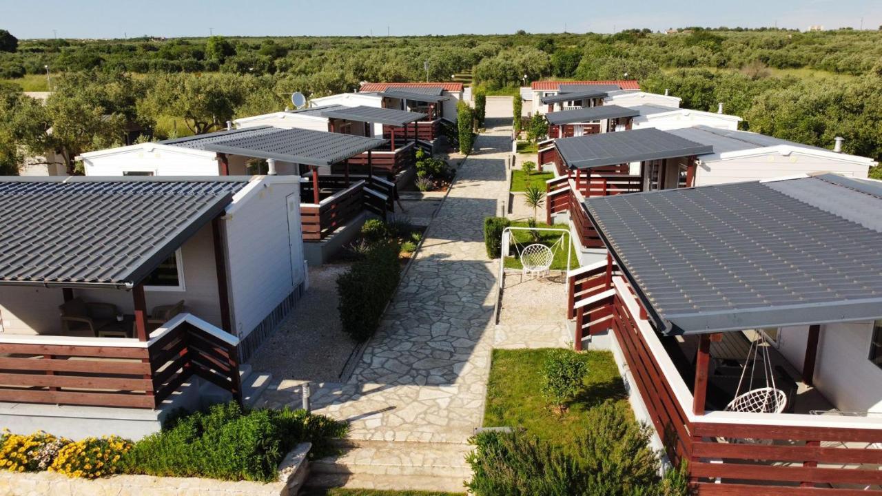 Mobile Homes Kamp Maslina, บีโอกราดนาโมรู ภายนอก รูปภาพ