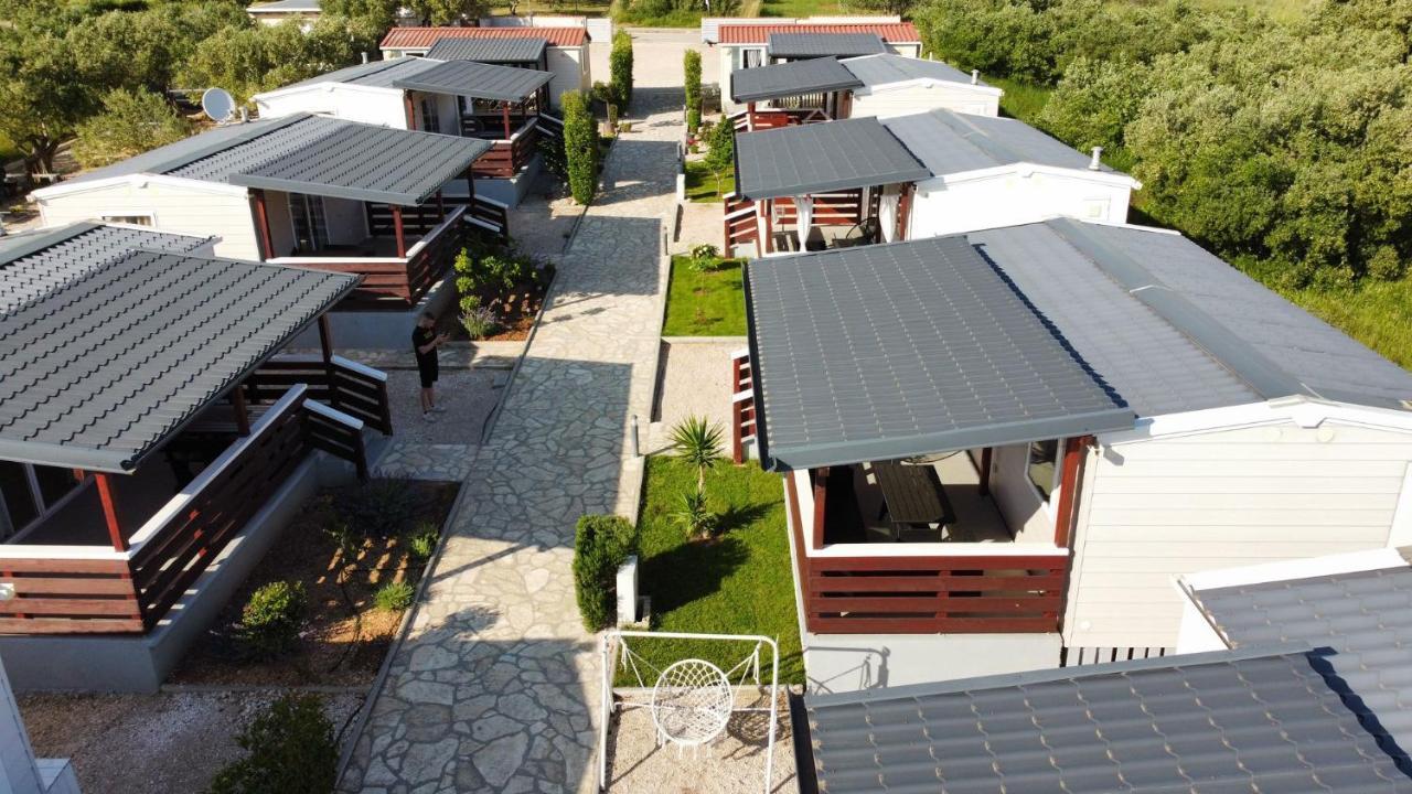 Mobile Homes Kamp Maslina, บีโอกราดนาโมรู ภายนอก รูปภาพ