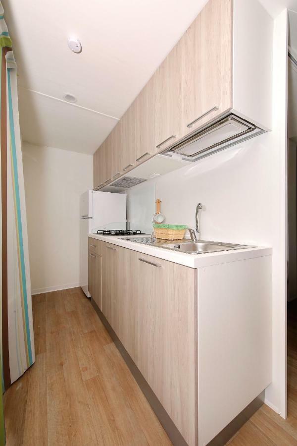 Mobile Homes Kamp Maslina, บีโอกราดนาโมรู ภายนอก รูปภาพ